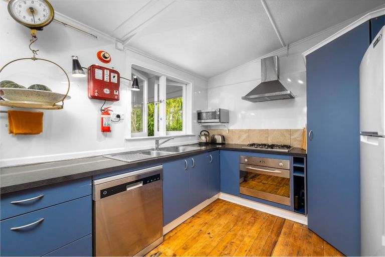 Photo of property in 30 Florance Avenue, Russell, 0202