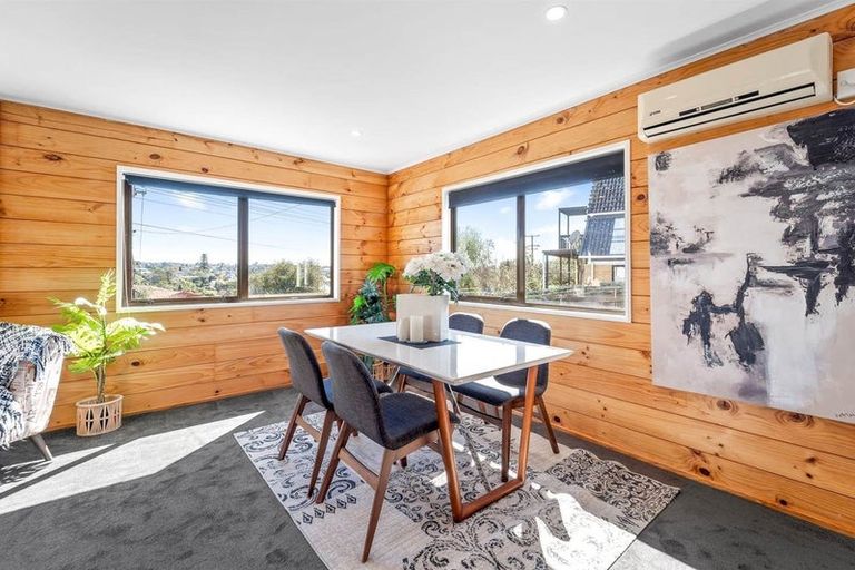 Photo of property in 1/80 Browns Bay Road, Rothesay Bay, Auckland, 0630