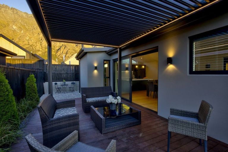 Photo of property in 66 Spur Ridge Rise, Jacks Point, 9371