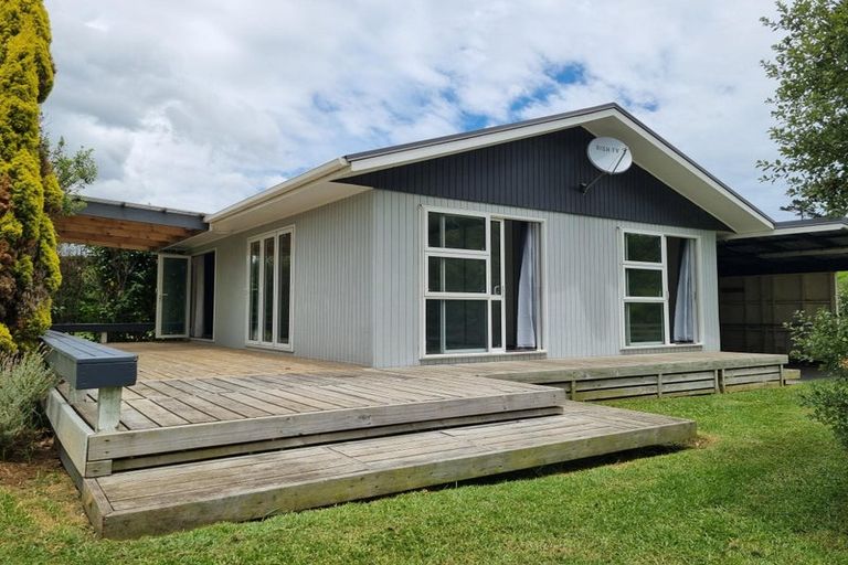 Photo of property in 21 Mcnaughten Road, Karioitahi, Waiuku, 2683