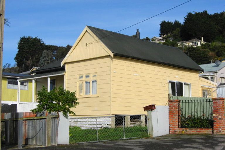 Photo of property in 1 Ann Street, Bluff, 9814