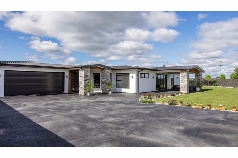 Photo of property in 10 Goodland Place, Rolleston, 7614