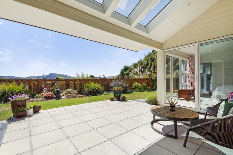 Photo of property in 206 Navigation Drive, Whitby, Porirua, 5024