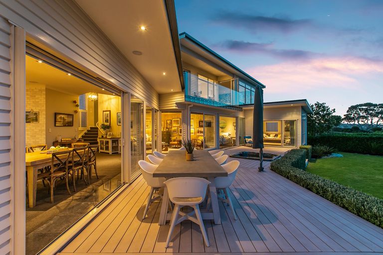 Photo of property in 24 Stevenson Way, Cockle Bay, Auckland, 2014