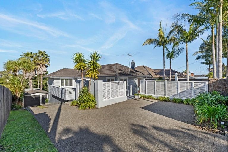 Photo of property in 1/20 Huron Street, Takapuna, Auckland, 0622