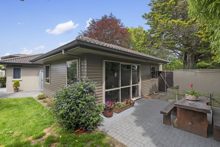 Photo of property in 117a Kawaha Point Road, Kawaha Point, Rotorua, 3010