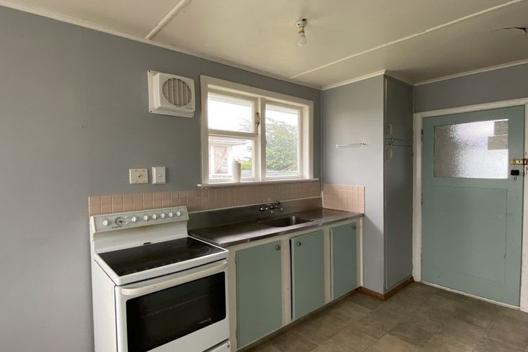 Photo of property in 2 Robertshawe Crescent, Dannevirke, 4930