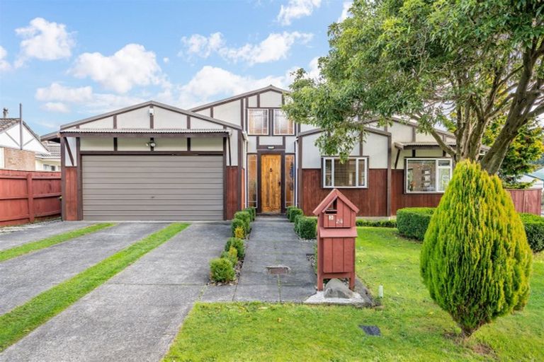 Photo of property in 24 Glen Road, Stokes Valley, Lower Hutt, 5019
