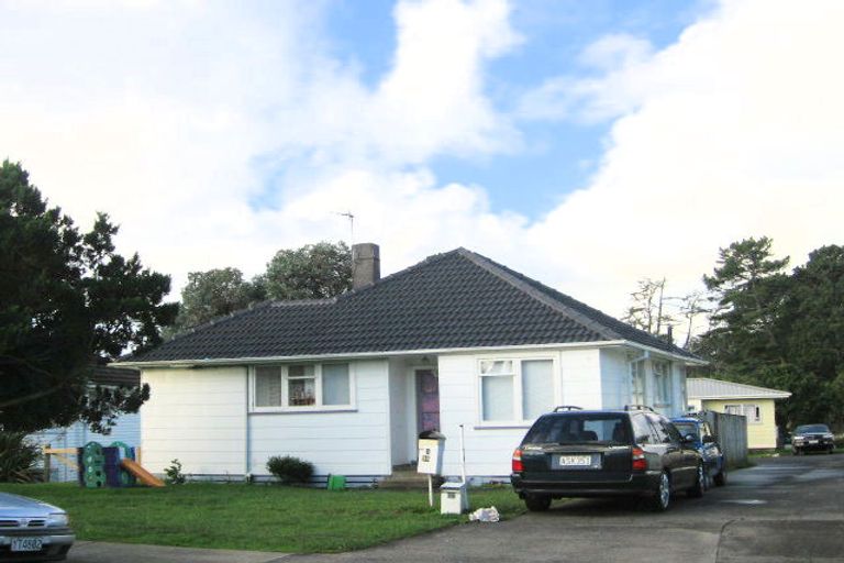 Photo of property in 2/35 Middlemore Crescent, Papatoetoe, Auckland, 2025