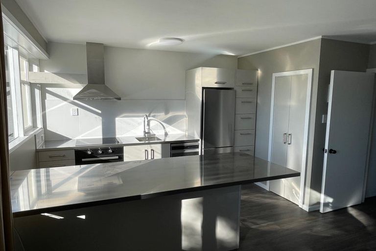 Photo of property in 4 Raroa Road, Kelburn, Wellington, 6012