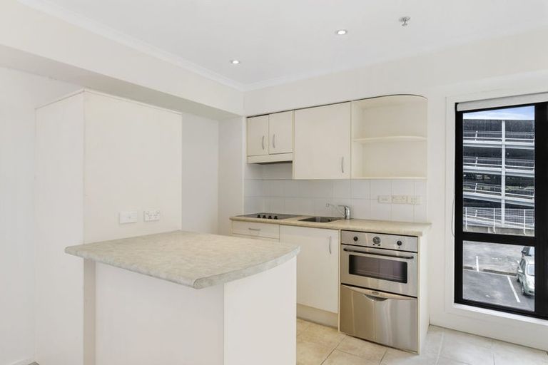 Photo of property in The Rennaissance, 5j/18 Ronwood Avenue, Manukau, Auckland, 2104