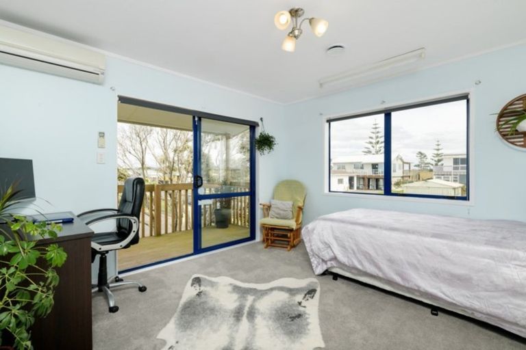 Photo of property in 393 Pukehina Parade, Pukehina, Te Puke, 3189