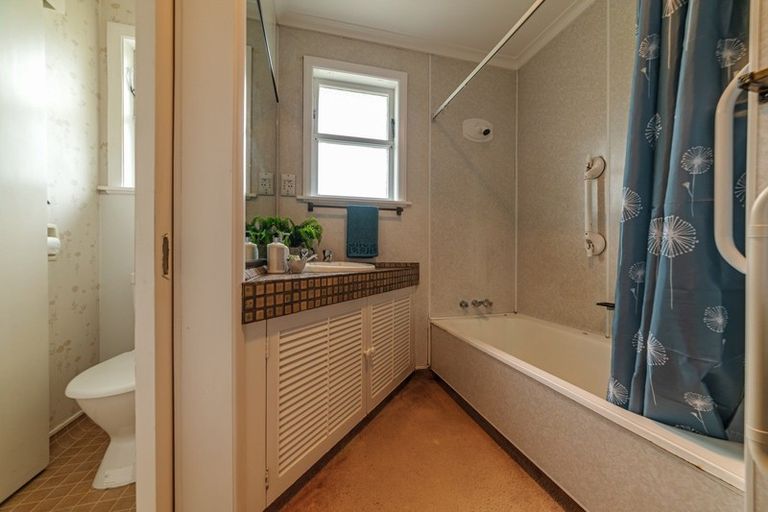 Photo of property in 484 College Street, Hokowhitu, Palmerston North, 4410