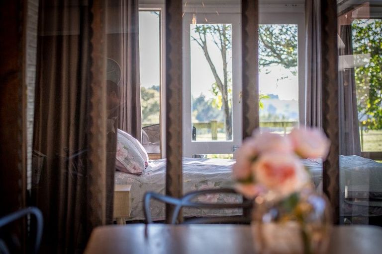 Photo of property in 81a Pukekohe East Road, Pukekohe, 2677