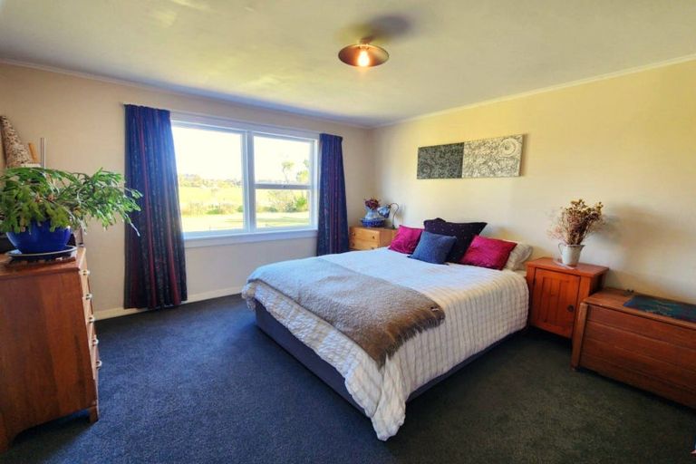 Photo of property in 43 Victoria Road, Westport, 7892