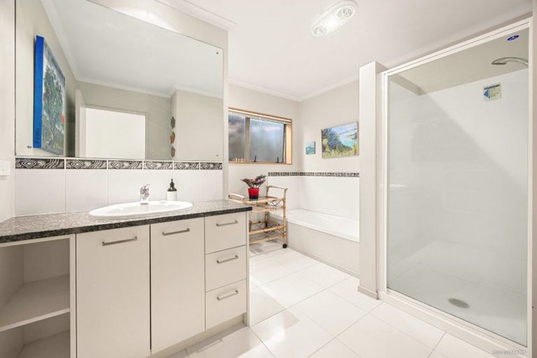 Photo of property in 3 Rakau Views, Orewa, 0931