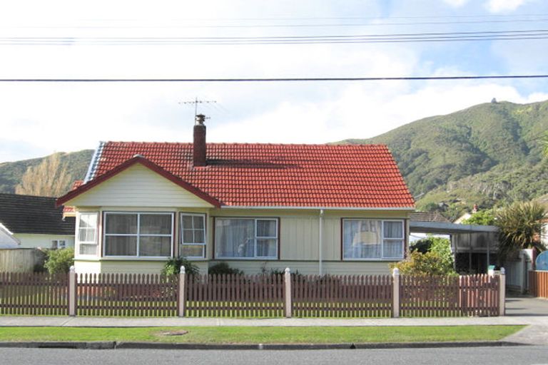 Photo of property in 94 Judd Crescent, Naenae, Lower Hutt, 5011