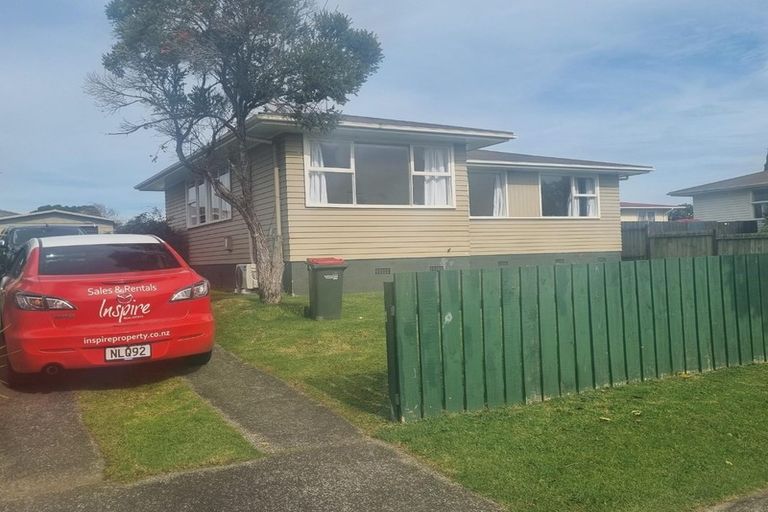 Photo of property in 3 Hywell Place, Manurewa, Auckland, 2102