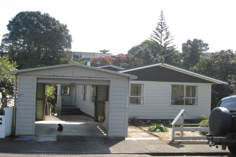 Photo of property in 16 Aubrey Street, New Plymouth, 4310