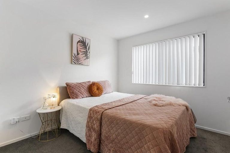 Photo of property in 2 Tumu Road, Papakura, 2110