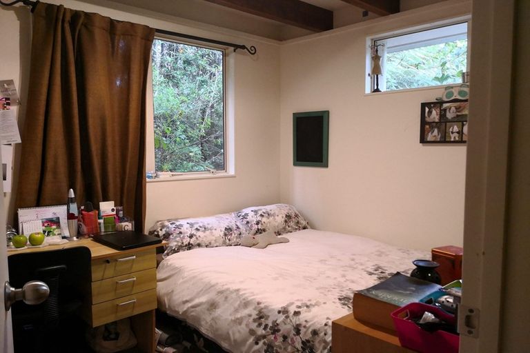 Photo of property in 28a Brunton Place, Glenfield, Auckland, 0629