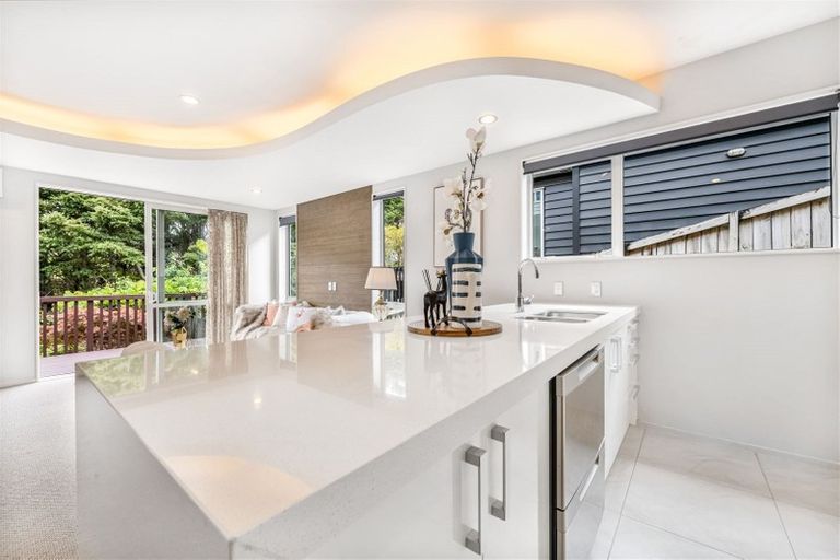 Photo of property in 7 Lucca Crescent, Flat Bush, Auckland, 2019
