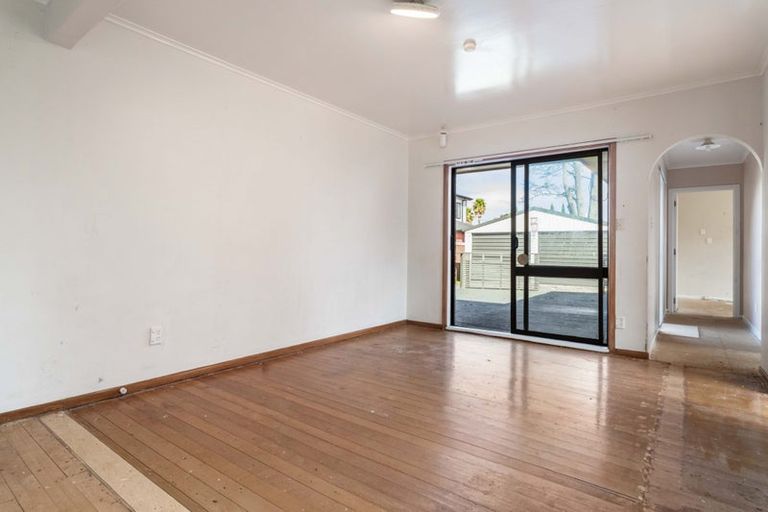 Photo of property in 10 Bledisloe Street, Papatoetoe, Auckland, 2104