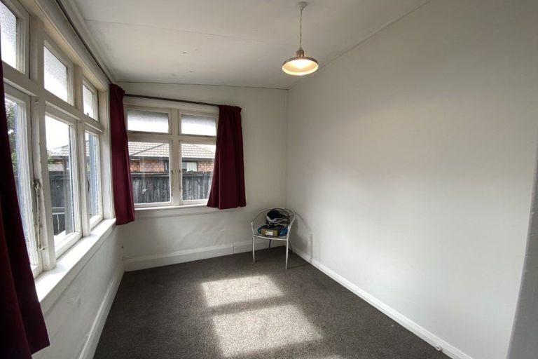 Photo of property in 213 Park Road, Hokowhitu, Palmerston North, 4410