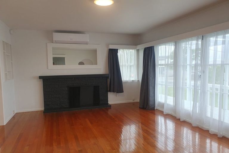 Photo of property in 99 Tiroroa Avenue, Te Atatu South, Auckland, 0610