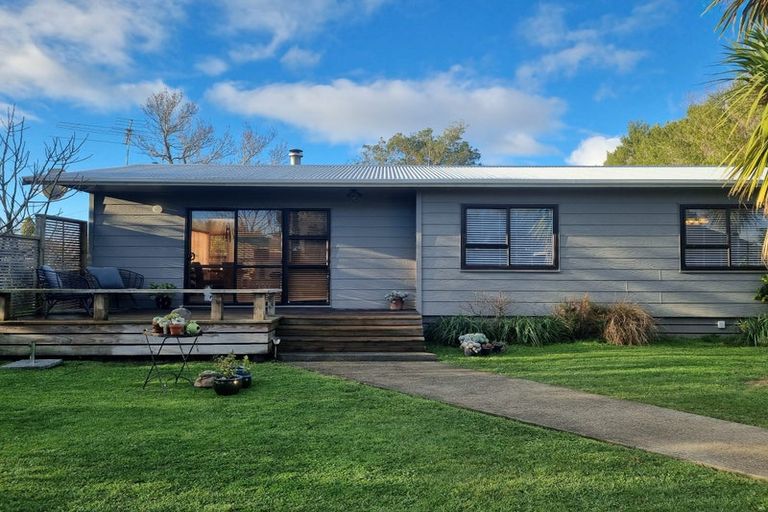 Photo of property in 33b Grey Street, Martinborough, 5711