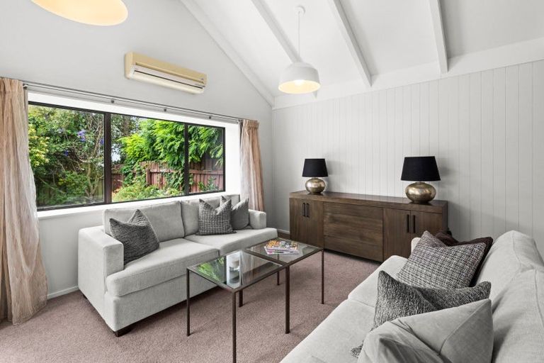 Photo of property in 1/125 Te Mata Road, Havelock North, 4130