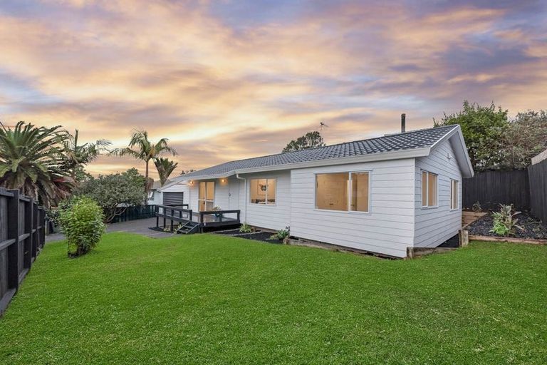 Photo of property in 39 Glynnbrooke Street, Te Atatu South, Auckland, 0610