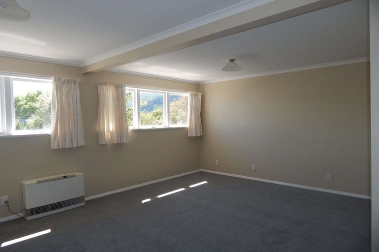 Photo of property in 3 The Strand, Wainuiomata, Lower Hutt, 5014