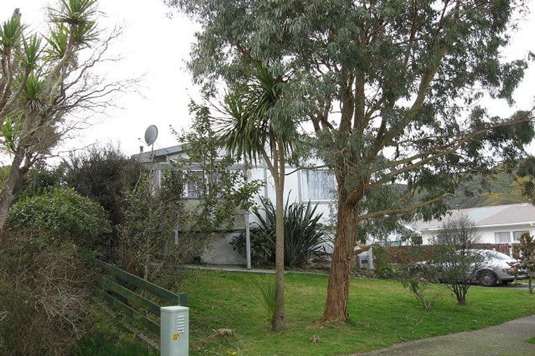 Photo of property in 4 Enfield Street, Wainuiomata, Lower Hutt, 5014