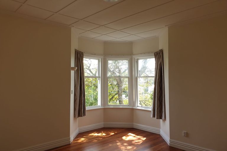 Photo of property in 78 Raroa Road, Kelburn, Wellington, 6012