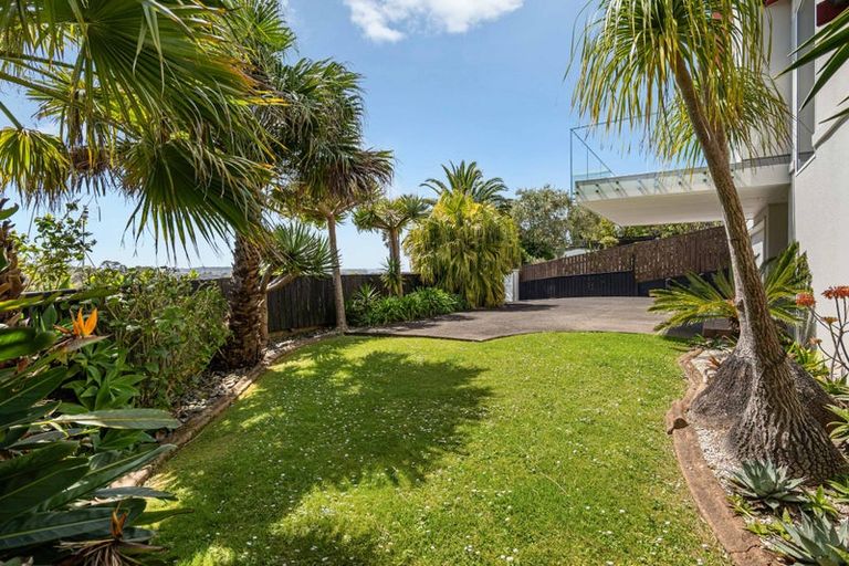 Photo of property in 44a Kestrel Heights, Arkles Bay, Whangaparaoa, 0932