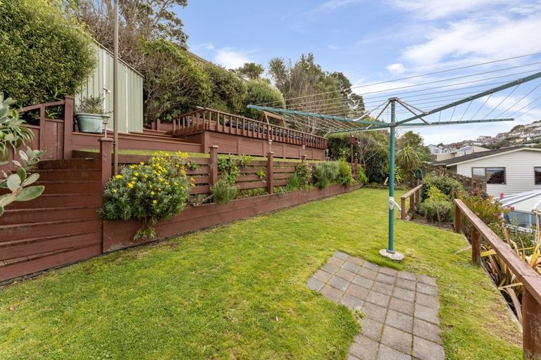 Photo of property in 11 Malaghan Grove, Johnsonville, Wellington, 6037