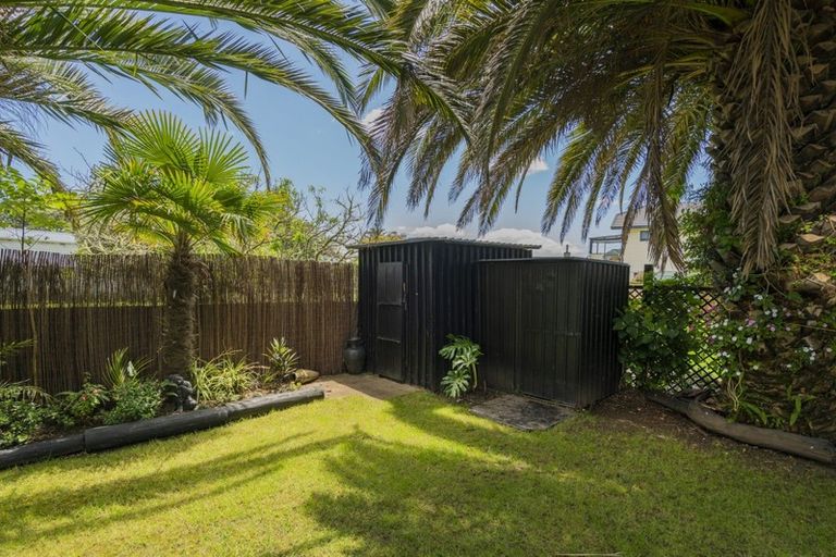 Photo of property in 5 Surf Street, Whitianga, 3510