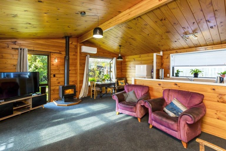 Photo of property in 2/23 Roband Crescent, Brown Owl, Upper Hutt, 5018