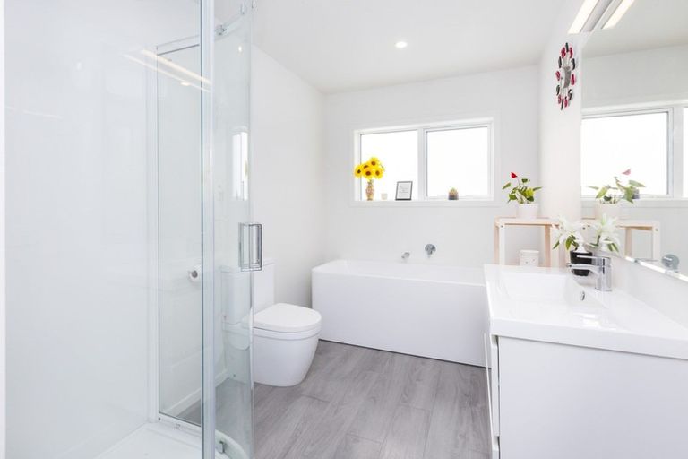 Photo of property in 21 Salisbury Crescent, Wallaceville, Upper Hutt, 5018