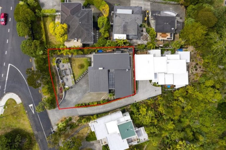 Photo of property in 2 Peter Terrace, Castor Bay, Auckland, 0620