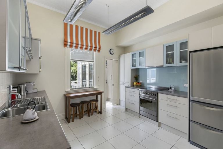 Photo of property in 106 Hill Street, Thorndon, Wellington, 6011