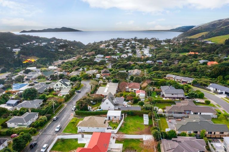 Photo of property in 5a Elizabeth Street, Pukerua Bay, 5026