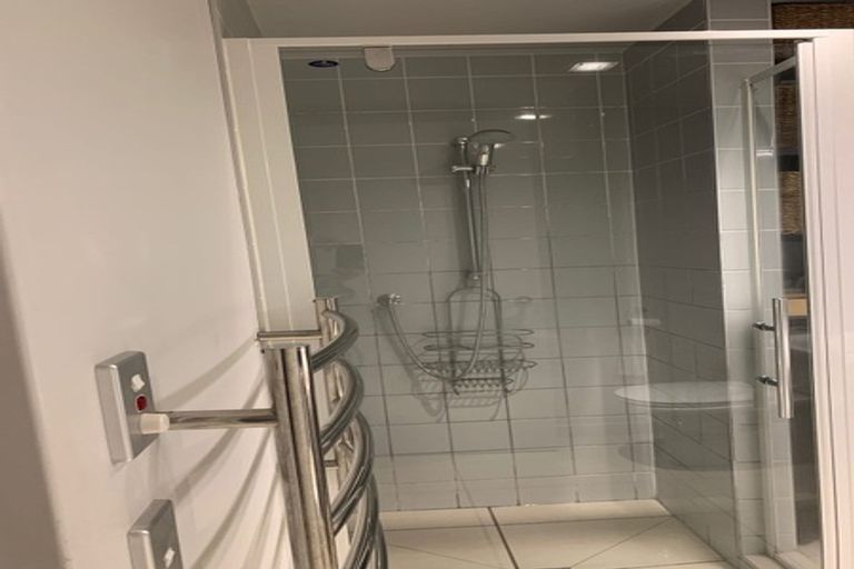 Photo of property in Monument Apartments, 5d/245 Wakefield Street, Te Aro, Wellington, 6011