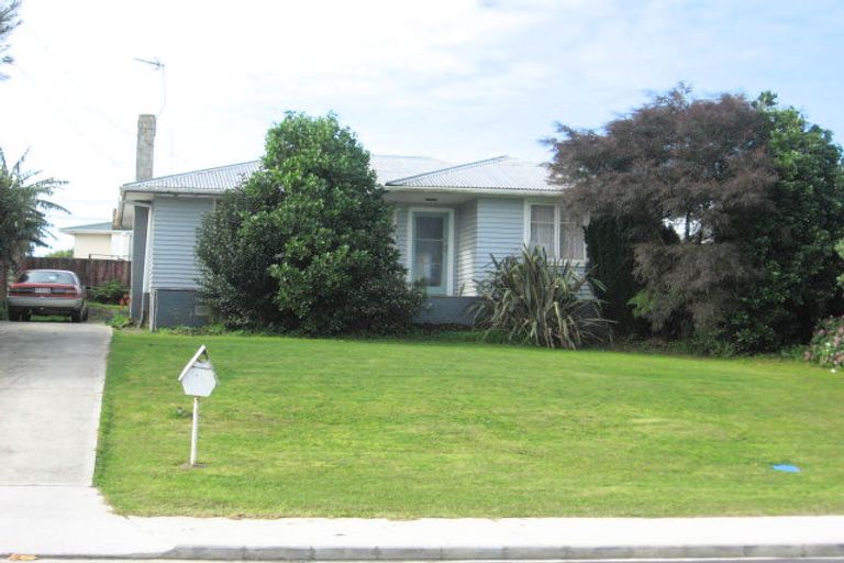 Photo of property in 16 Eddowes Street, Manurewa, Auckland, 2102