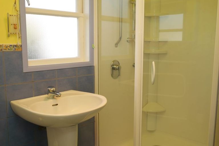 Photo of property in 151 Te Moana Road, Waikanae, 5036