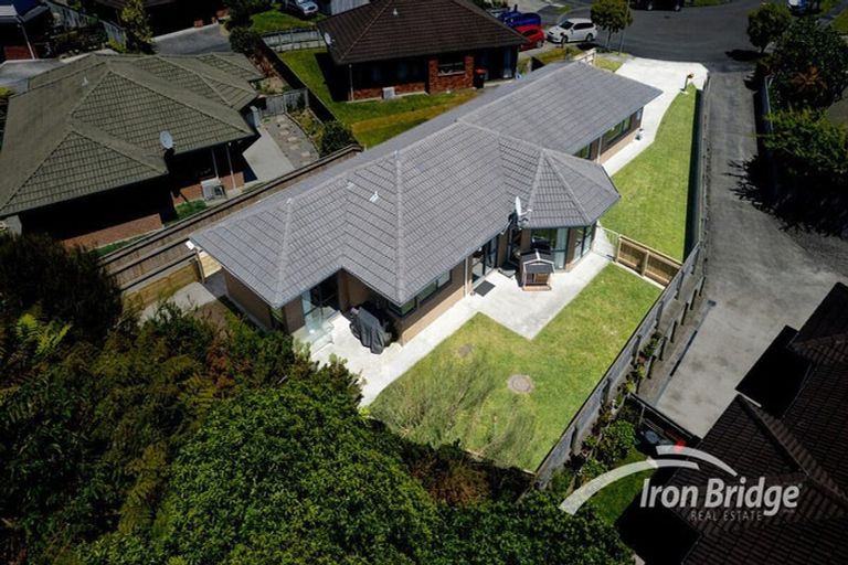 Photo of property in 13 Beaufort Close, Kingsley Heights, Upper Hutt, 5018