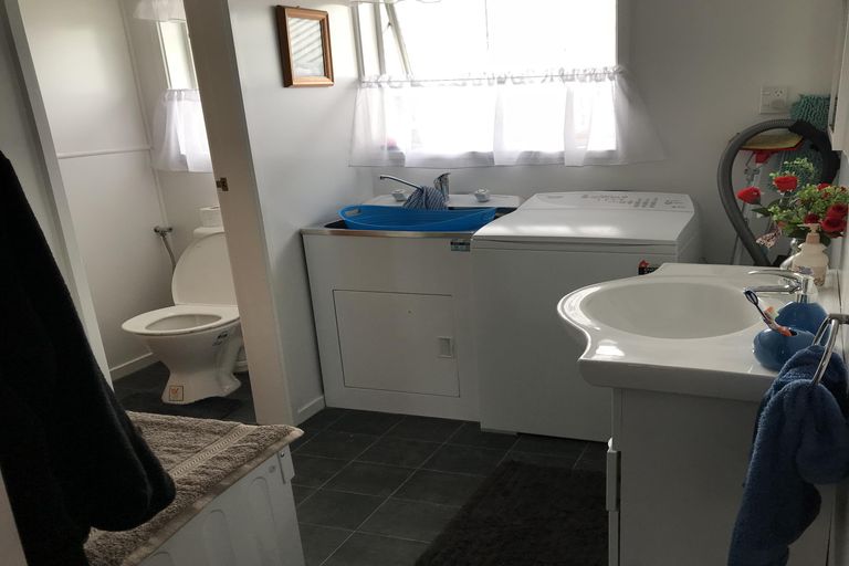 Photo of property in 11b Lorraine Place, Glenview, Hamilton, 3206