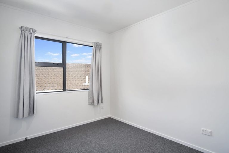 Photo of property in 9 Simon Ellice Drive, Bayview, Auckland, 0629