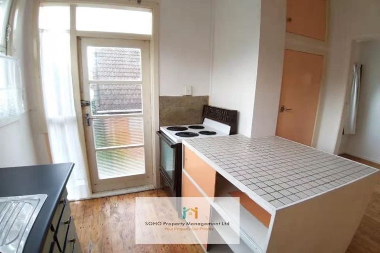 Photo of property in 31 Newhaven Terrace, Mairangi Bay, Auckland, 0630